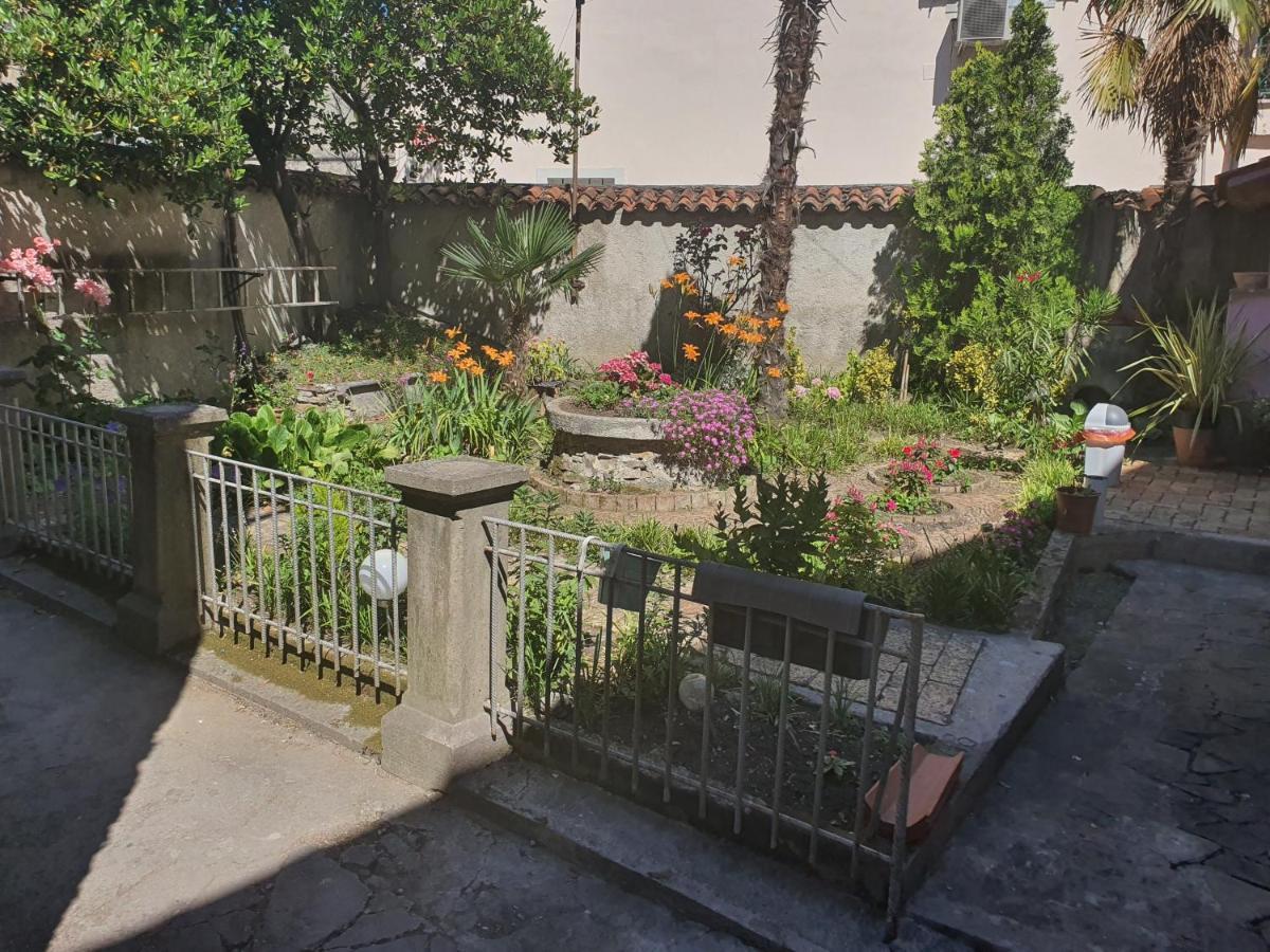 Secret Garden Apartment Koper Eksteriør bilde